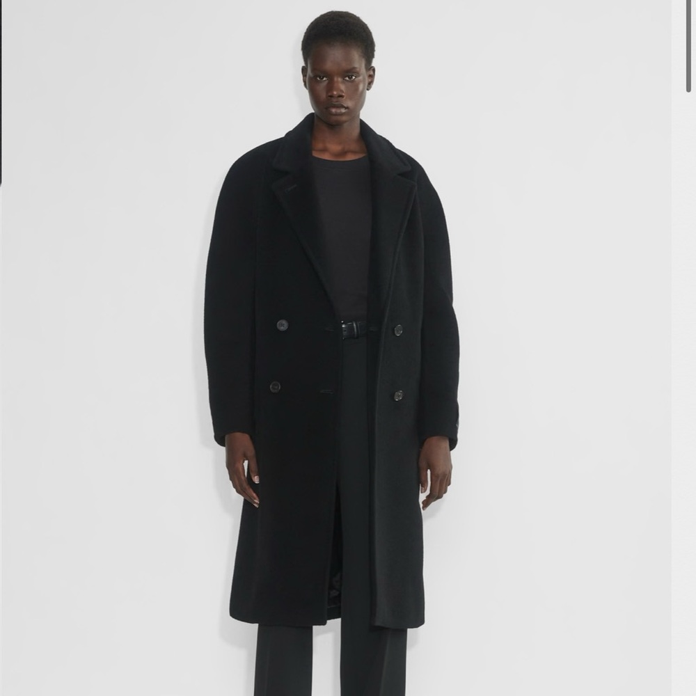 Aritzia the slouch coat black size small NEVER WORN!